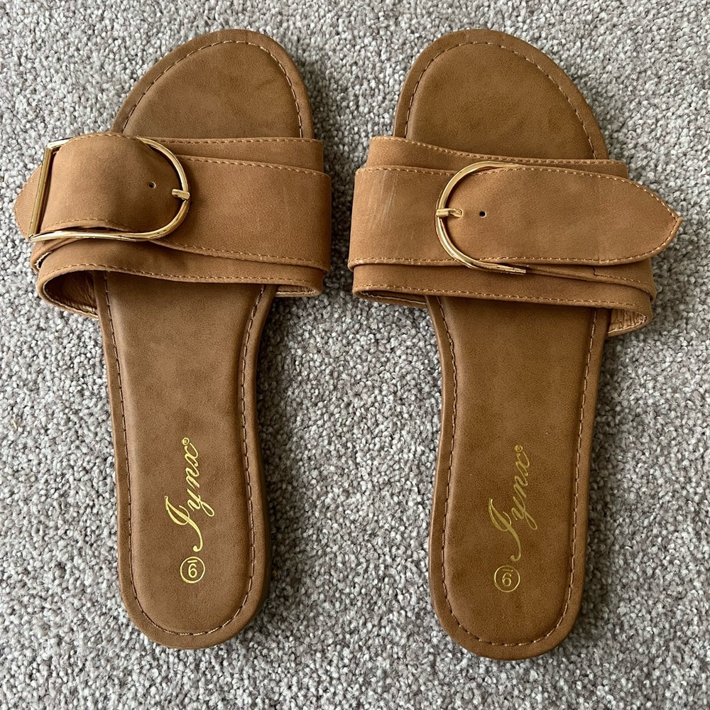 buckle sandles